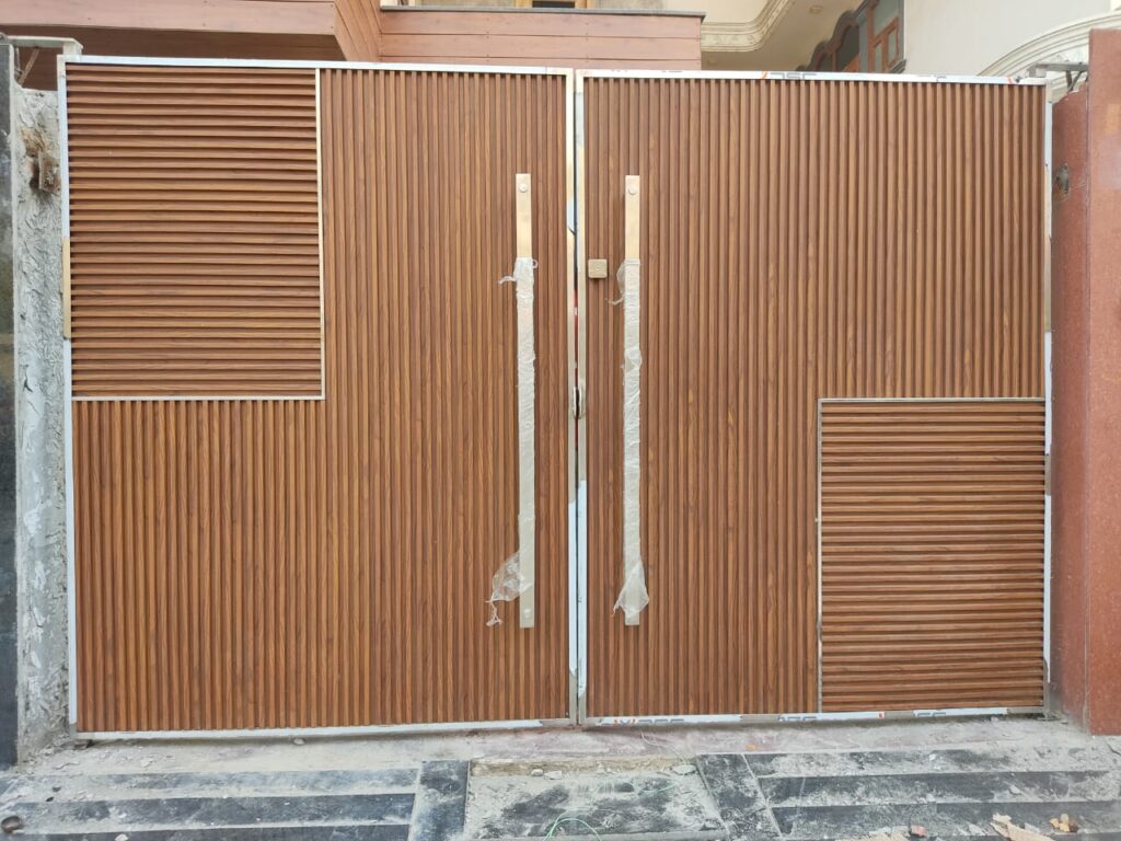 brown aluminum profile gate