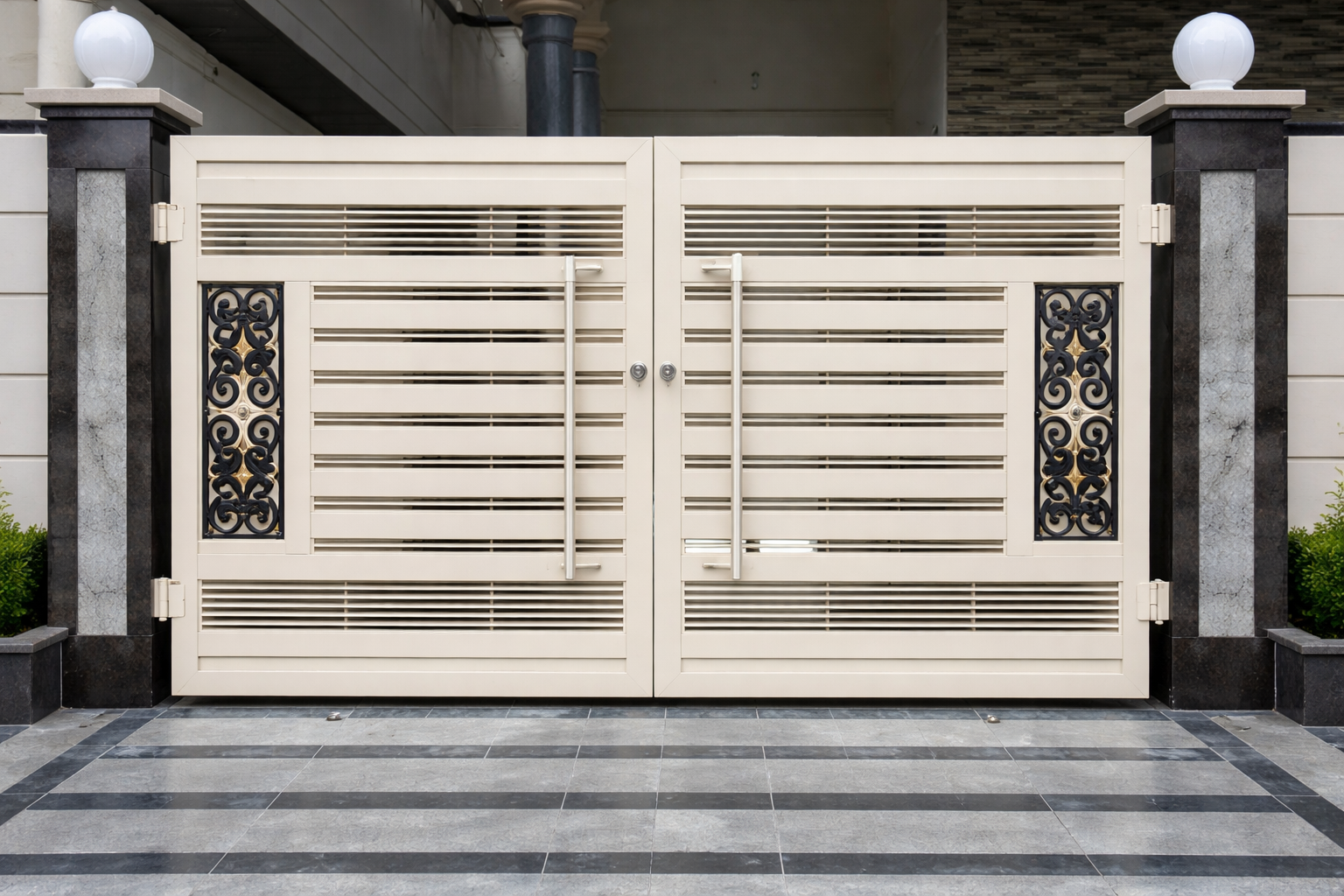 Iron Gate Design For Home - Image 2